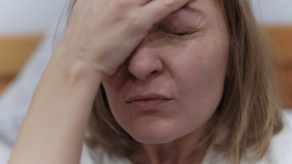 woman being affected mentally by opioid use